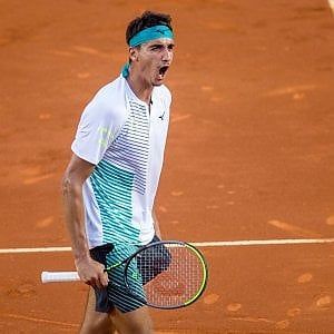 Tennis, colpo di Sonego in Brasile: elimina il numero due del torneo e va nei quarti