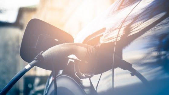 Ue: vendite auto elettriche oltre quota 1 milione nel 2020