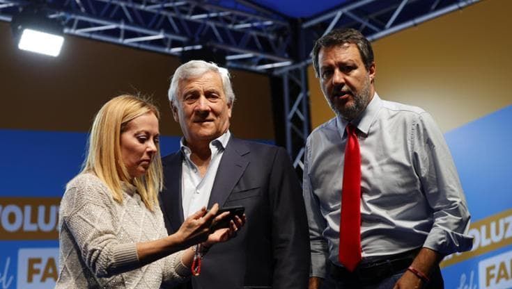 Basta con i parlamentari eletti per grazia del capo
