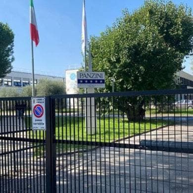 Leonardo, il 15enne suicida, aveva provato a cercare aiuto. “Si confidò con un prof, lui lo ignorò”