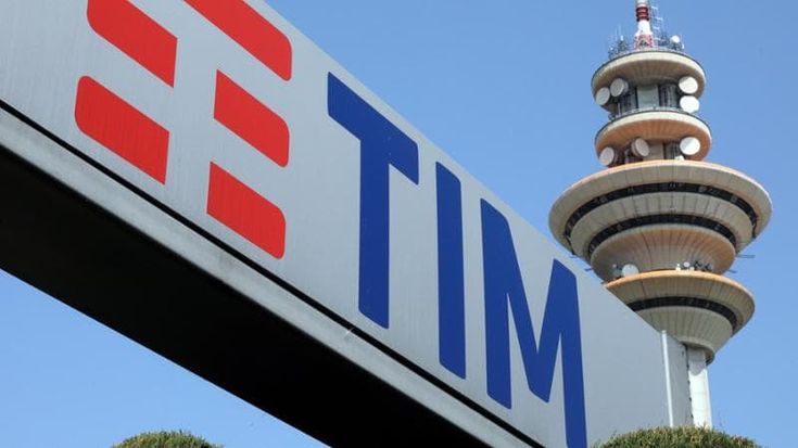 Tim raggiunge gli obiettivi ma niente cedola. Sì al buyback