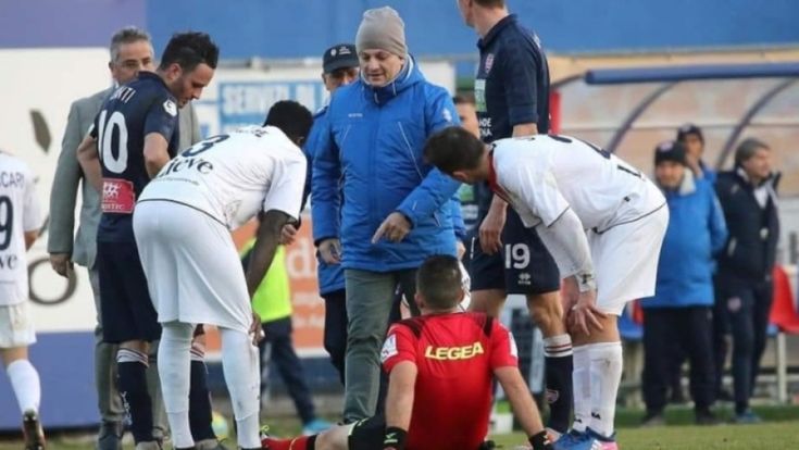 Un mare di scommesse: così l’arbitro cambiava i risultati delle partite