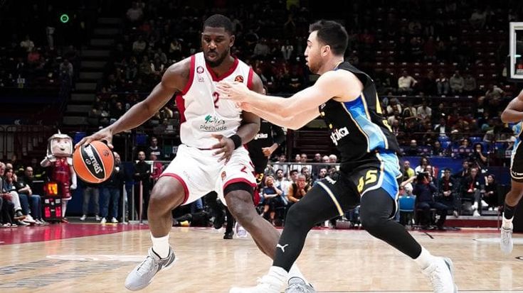 Olimpia Milano, mistero Poythress. Messina: “Ha un’emiparesi al volto, forse causata da un virus”