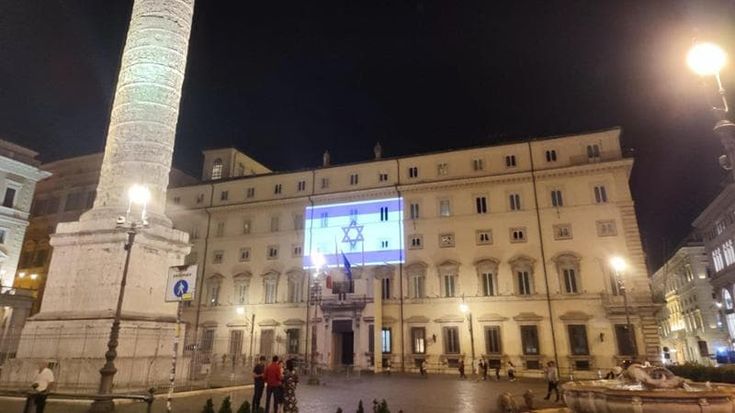 Il Parlamento si divide sugli aiuti a Gaza. Poi scatta il fair play
