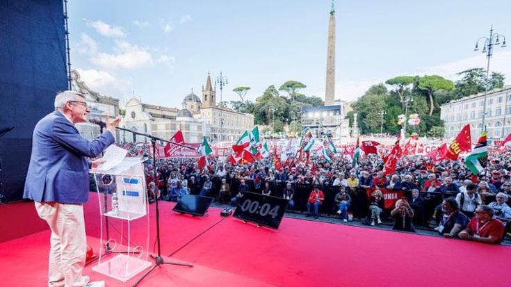 "La Via maestra”a Roma, la Cgil in piazza sfida il governo. Landini: “20 novembre sciopero generale”