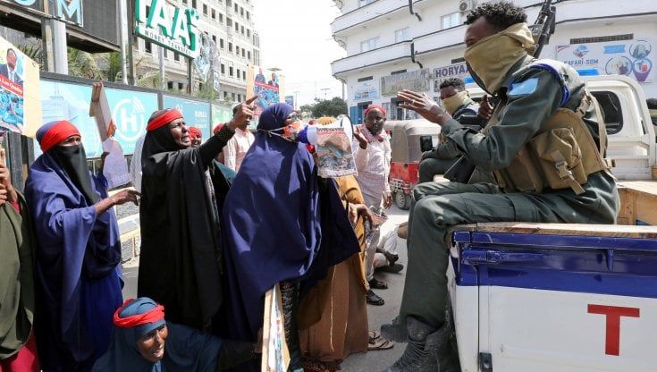 Mogadiscio, Biden valuta l'invio di truppe speciali come istruttori delle forze somale
