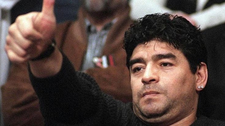 Morte di Maradona, via al processo argentino. Diego Jr: “Lo hanno fatto morire. Ora pagheranno”