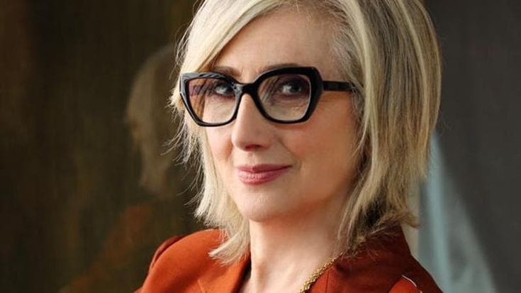 Lunetta Savino: “Da mia madre ho imparato la libertà. La politica? È ascolto”
