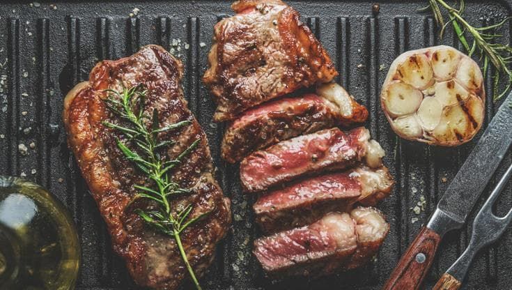Che differenza c’è tra griglia e barbecue? Il fumo in cucina non è scena, ma tecnica