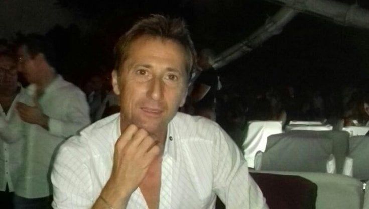 Muore di trombosi 12 giorni dopo aver fatto il vaccino AstraZeneca: la procura di Brescia indaga per omicidio colposo