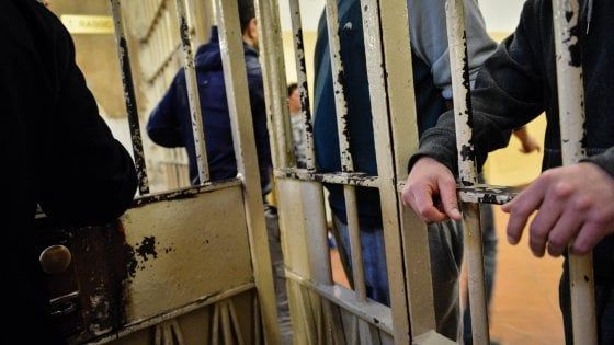 A Grosseto scuola per 30 detenuti via skype