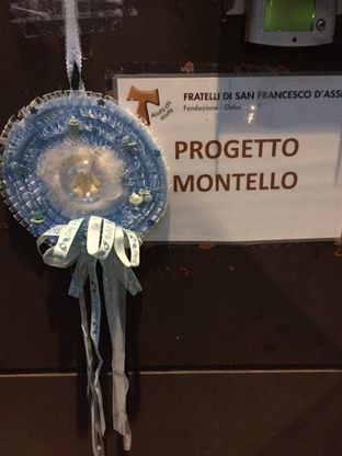 Milano, fiocco azzurro alla caserma Montello che ospita i profughi: è nato Benedict