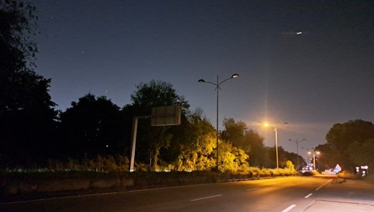 Sulla Rivoltana vandalismi e guasti: lampioni spenti da anni tra l'Idroscalo e Segrate