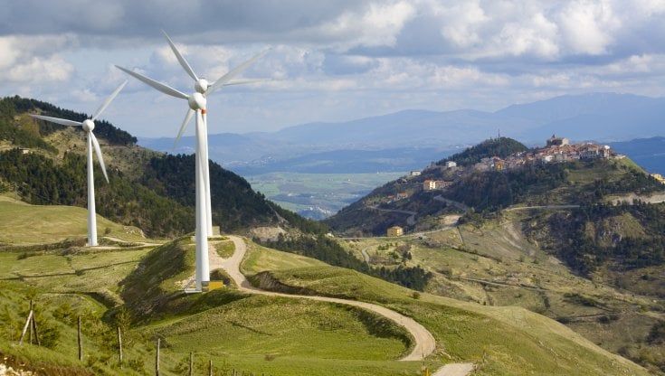 Enea: meno rinnovabili e consumi di energia, ma più emissioni di CO2 