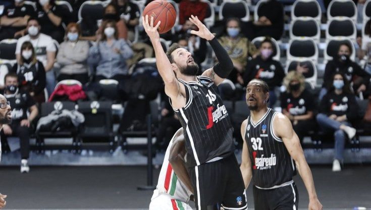 La Virtus rimonta, Milano vince 