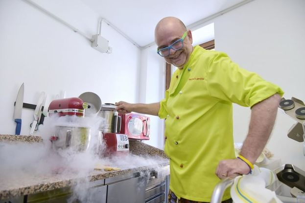 Bergamo, il primo gelato in Italia all'azoto liquido (-196°)