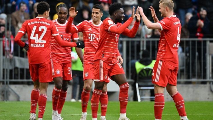 Bundelisga: lo Schalke ferma il Dortmund, il Bayern nel fa 5 e torna solo in vetta
