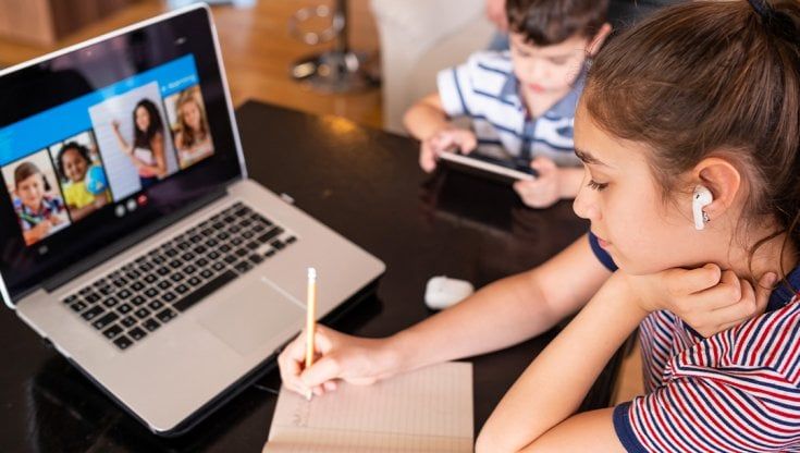 Ripartenze, dal digital divide alle povertà: in campo oltre 20 milioni e progetti per disegnare un futuro per giovani e persone fragili