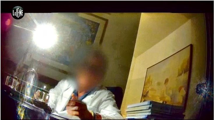 Il fidanzato di una paziente: “Il ginecologo Miniello visitò la mia fidanzata e rimanemmo molto turbati: disse di poterla curare con il sesso”