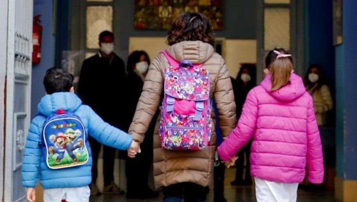 In aula con lo psicologo, la difficile normalità dopo due anni in Dad