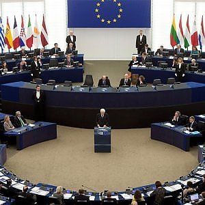 Inflazione e prezzi alla produzione spingono la Bce ad agire 