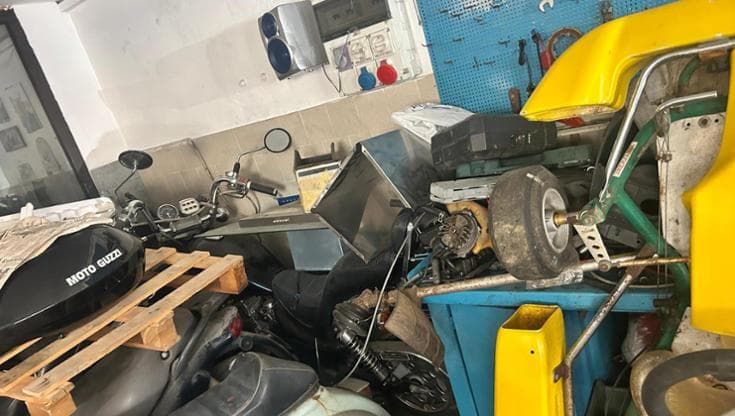 Caserta, sequestrata officina abusiva con annesso smaltimento rifiuti speciali. Denunciato titolare