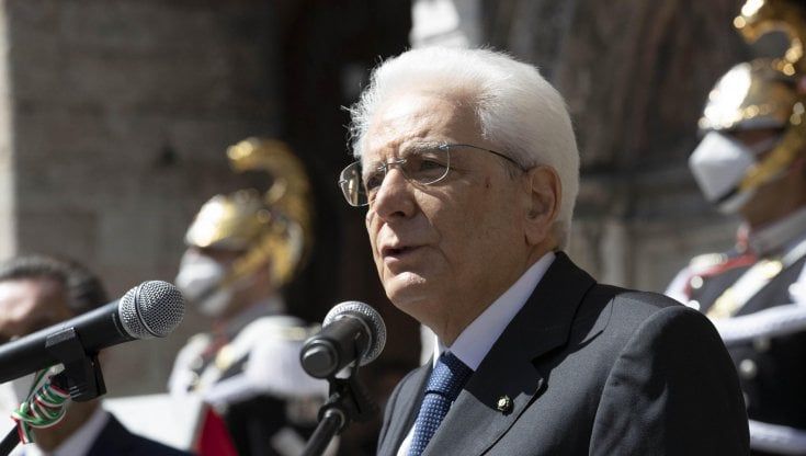 2 giugno, il discorso di Mattarella: democrazia ed Europa ma nessun accenno al bis