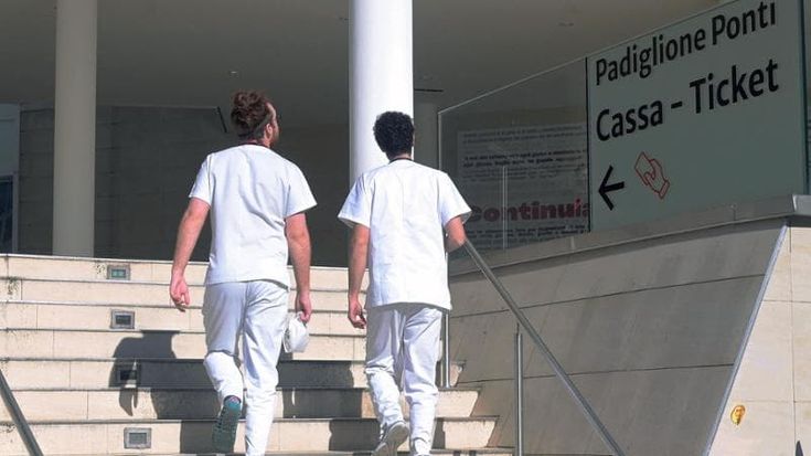 Il grande esodo dalla sanità, in 12 anni la quota di chi si licenzia è aumentata del 416%