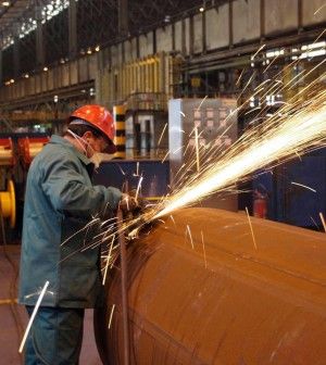Mediobanca, il 67% del made in Italy prodotto all'estero. Tagli all'occupazione e meno utili per tutti