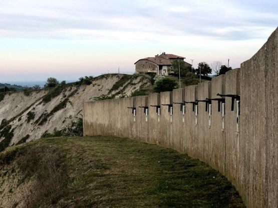L'eccidio di Sabbiuno, 75 anni fa: i calanchi bolognesi cornice di morte per i partigiani trucidati
