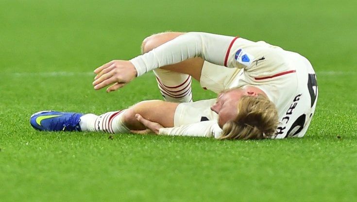 Milan, Kjaer deve operarsi al ginocchio: interessati i legamenti, lungo stop