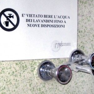 Acqua vietata a scuola, il Comune d&agrave; il via alle analisi