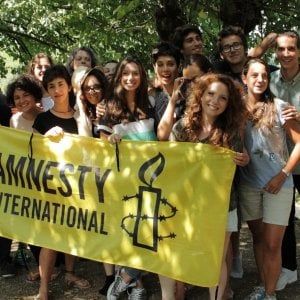 Amnesty International, i campi dei volontari per i diritti umani in Umbria e a Lampedusa