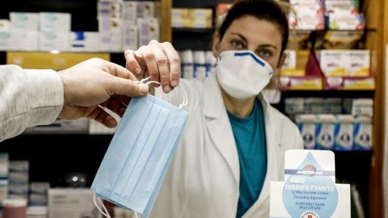 Agenzia delle Entrate: "La spesa per le mascherine è detraibile, ma solo se con marchio CE"