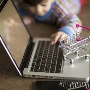 Spesa online, nel primo mese di lockdown balzo del 227% per gli alimentari
