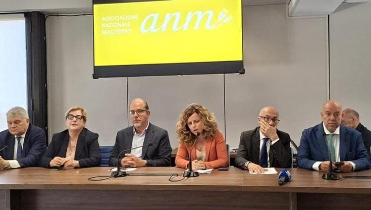 La protesta dei magistrati: “L’applicativo digitale non va, viviamo nel terrore dei tempi lunghi”