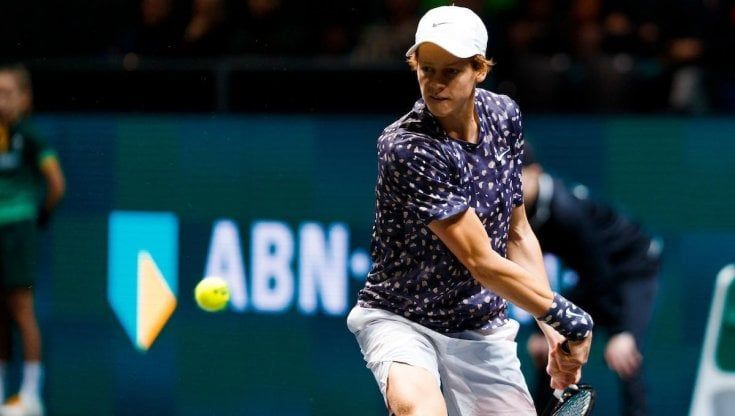 Tennis, Sinner fuori all'esordio a Montpellier. Sonego ai quarti