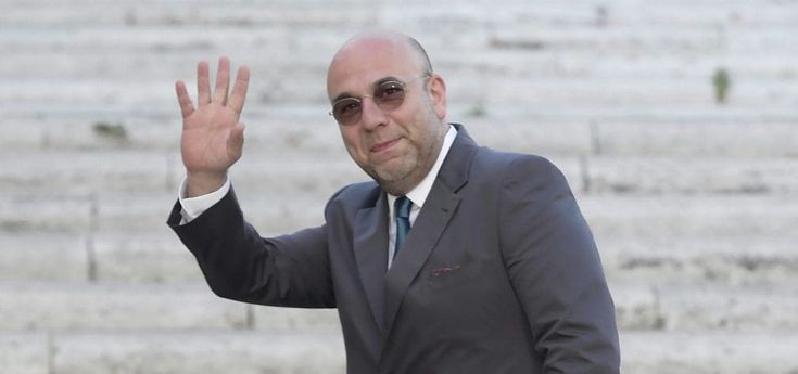 Virzì, il regista e la matita