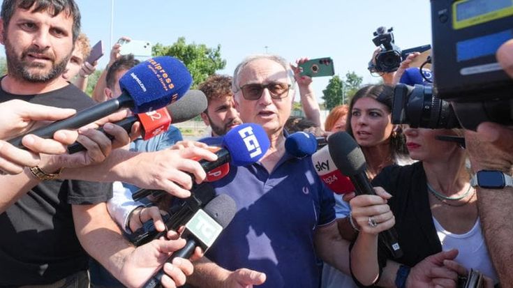 Roggero, show davanti al carcere: “Mattarella dopo il sì a Minetti si metta la mano sulla coscienza”