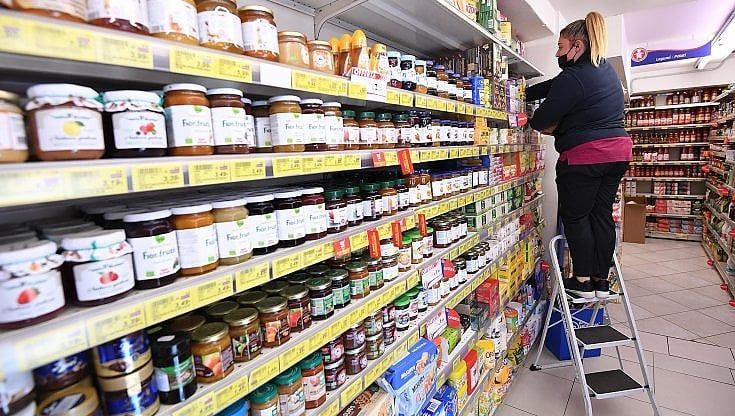 Il Pil batte le previsioni e sale del 6,6% nel 2021. Un tesoretto per Franco