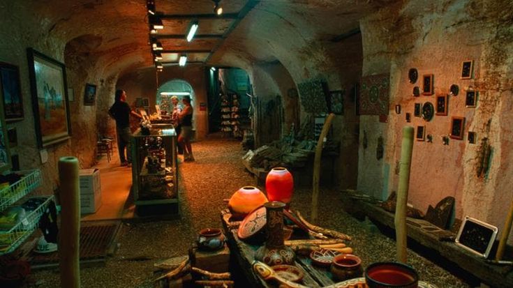 Da Orvieto immersa nel tufo a Coober Pedy scavata nel deserto aussie: le città sotterranee nel mondo