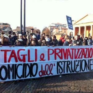 "Non &egrave; una #BuonaScuola", studenti in piazza il 10 ottobre contro la riforma