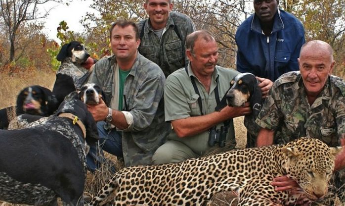 ''The Big Game Safari'': il business di Theunis Botha, cacciatore ucciso da un elefante