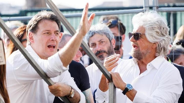 Grillo per capire Conte. La verità del cappuccio