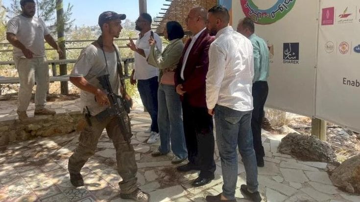Non era un colono ma un soldato riservista dell’Idf l’uomo che ha fatto inginocchiare i carabinieri