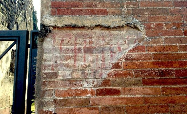 Ritrovata a Pompei<br />l'iscrizione di Lucio Ceio
