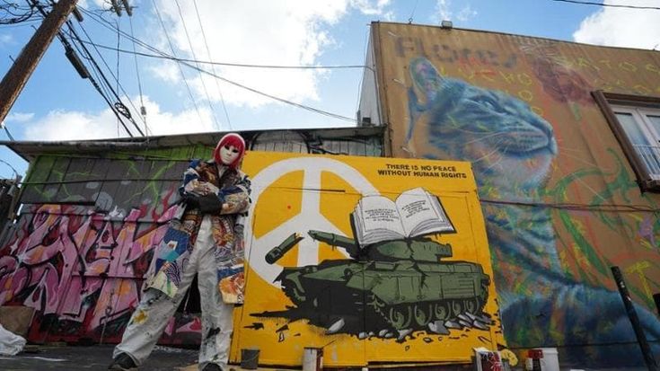 La street artist Laika1954 negli Usa: “Stato di diritto in pericolo”. E lancia il suo nuovo progetto