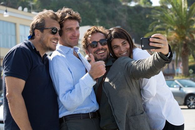"A casa tutti bene" , il film di Muccino è primo ai botteghini