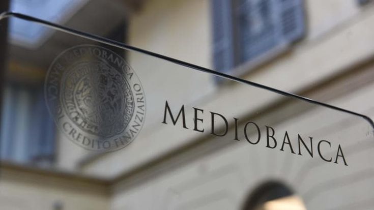Il patto segreto sulla scalata a Mediobanca: “Operazione facilitata dal Governo”. Il ruolo del Mef