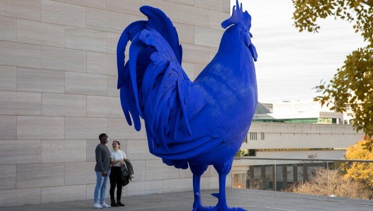Katharina Fritsch, la leonessa d'oro e gli uomini-galli